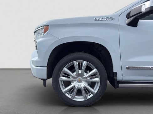 New 2026 Chevrolet Silverado 1500 High Country AWD/4WD image 16