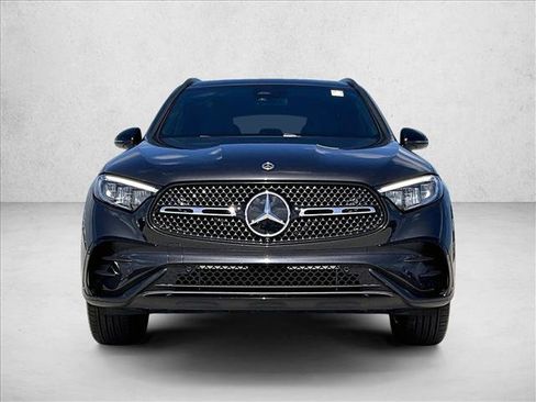 Used 2026 Mercedes-Benz GLC 300 image 3
