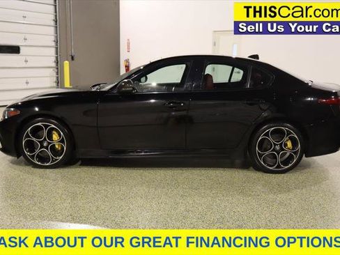 Used 2021 Alfa Romeo Giulia Ti Sport w/ Carbon Package AWD/4WD image 4