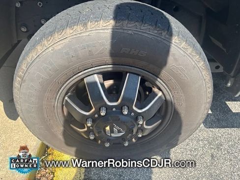 Used 2024 RAM 3500 Tradesman w/ Chrome Appearance Group AWD/4WD image 4