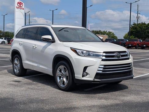 Used 2017 Toyota Highlander Limited image 7