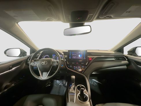 Used 2024 Toyota Camry LE w/ Convenience Package FWD image 15