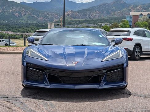 Used 2025 Chevrolet Corvette Z06 RWD image 2