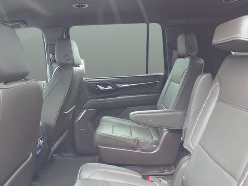 Used 2022 GMC Yukon XL Denali AWD/4WD image 23