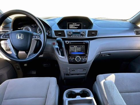 Used 2016 Honda Odyssey SE image 15