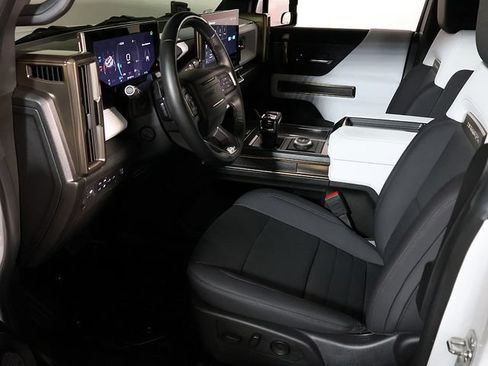 Used 2025 GMC Hummer EV 2X w/ LPO, Illumination Package AWD/4WD image 15