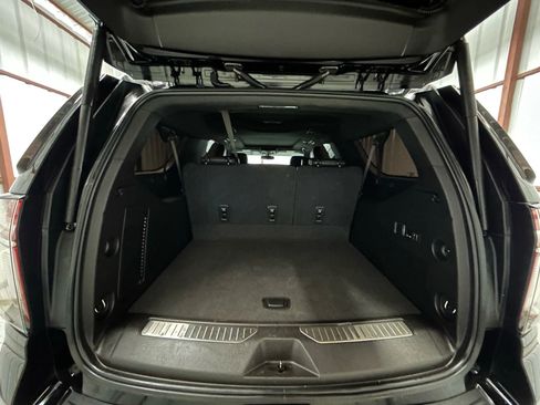 Used 2021 Chevrolet Suburban Z71 w/ Luxury Package image 20