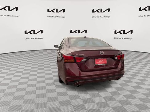 Used 2024 Nissan Altima 2.5 SV w/ SV Premium Package FWD image 7