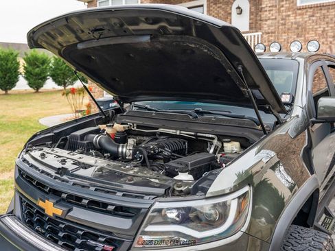 Used 2017 Chevrolet Colorado ZR2 w/ LPO, Premium Interior Package image 18