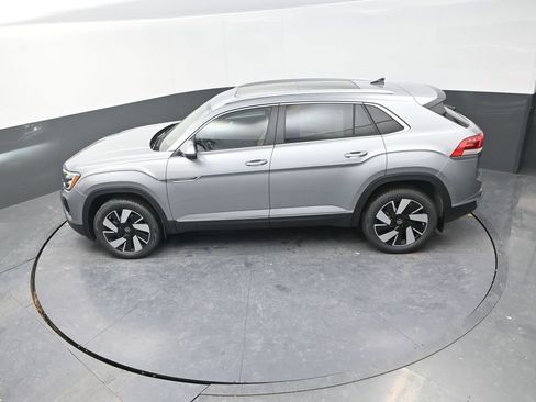 New 2026 Volkswagen Atlas Cross Sport SEL AWD/4WD image 16