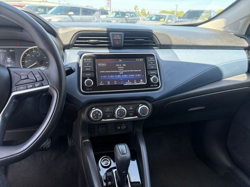 Used 2025 Nissan Versa SV FWD image 17