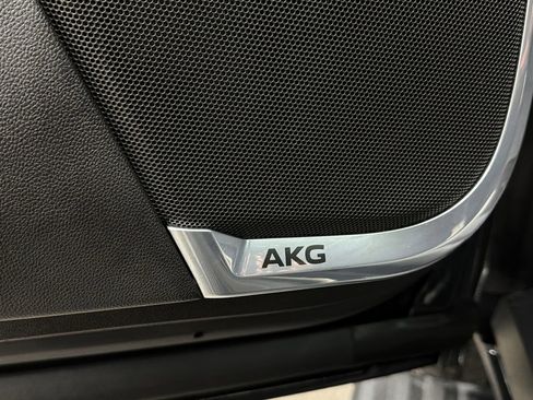 Used 2025 Cadillac Escalade ESV Sport Platinum image 27