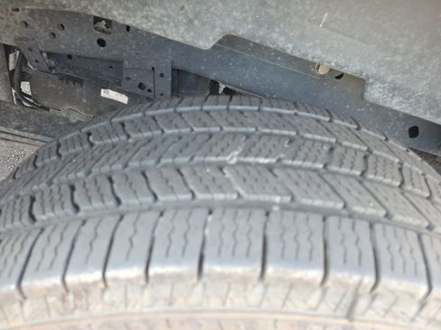 Used 2024 Ford F250 Lariat w/ Black Appearance Package image 12