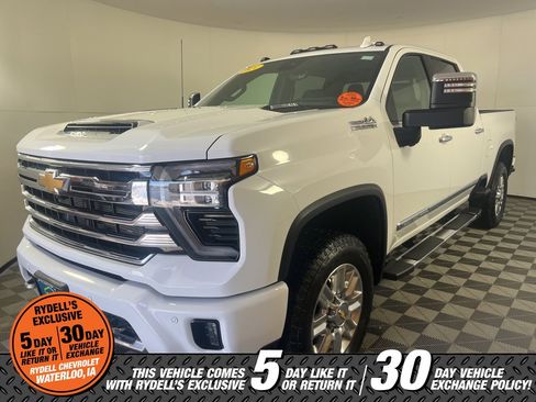 Used 2024 Chevrolet Silverado 2500 High Country w/ High Country Premium Package image 12