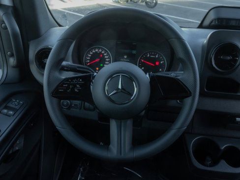 New 2025 Mercedes-Benz Sprinter 2500 image 21