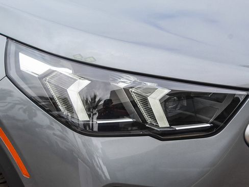 Certified 2025 BMW X2 xDrive28i w/ Convenience Package image 8