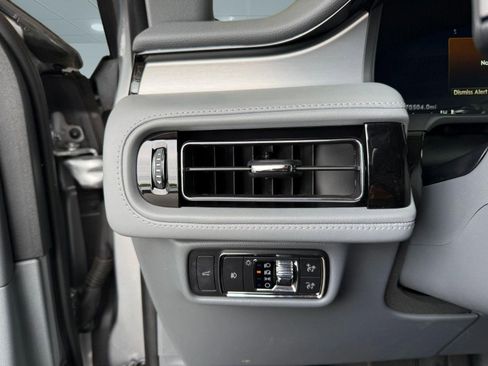Used 2020 Lincoln Aviator Reserve w/ Elements Package Plus AWD/4WD image 25