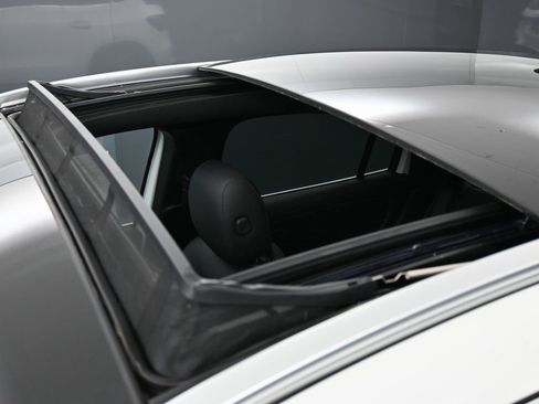 Used 2024 Mercedes-Benz GLA 250 4MATIC image 13