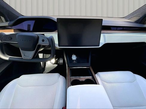 Used 2022 Tesla Model X AWD/4WD image 6