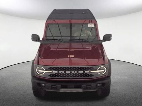 Used 2025 Ford Bronco Badlands AWD/4WD image 2