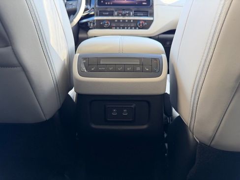 New 2026 Nissan Pathfinder SL image 19