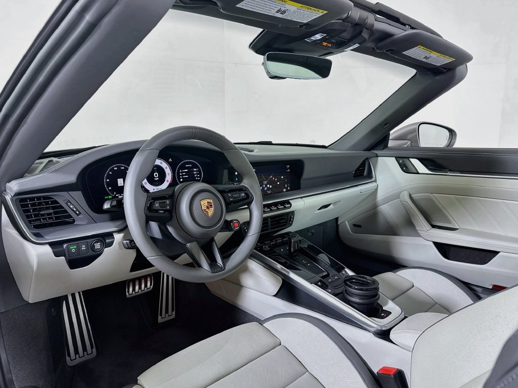 Certified 2026 Porsche 911 Targa 4 GTS AWD/4WD image 11