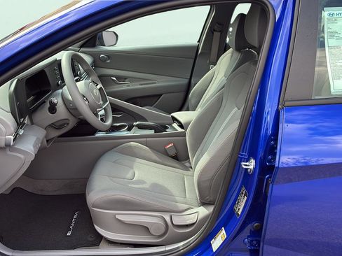 New 2026 Hyundai Elantra SE FWD image 12