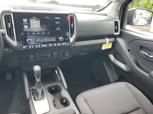 New 2025 Nissan Frontier SV image 18