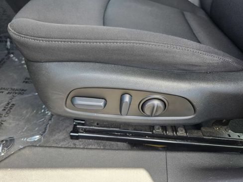 Used 2024 Chevrolet Malibu LT FWD image 12
