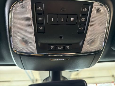 Used 2020 Jeep Grand Cherokee Trailhawk w/ Trailhawk Luxury Group image 19