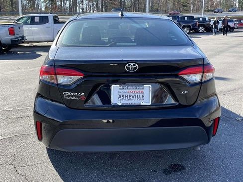 Used 2024 Toyota Corolla LE image 4