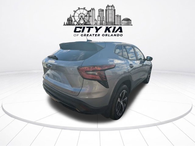 Used 2024 Chevrolet Trax RS w/ Driver Confidence Package FWD image 6