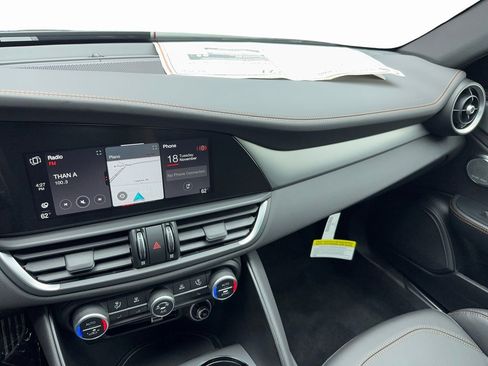 New 2025 Alfa Romeo Giulia w/ Driving Assist Package image 20