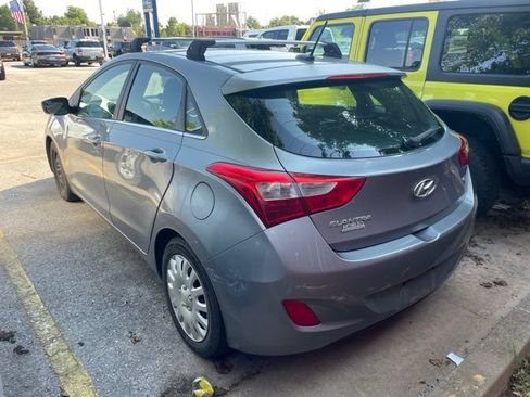 Used 2016 Hyundai Elantra GT FWD image 9