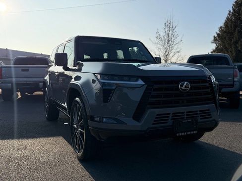 Used 2025 Lexus GX 550 image 24