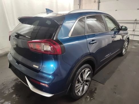 Used 2019 Kia Niro Touring FWD image 3