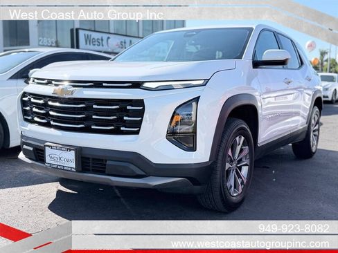 Used 2026 Chevrolet Equinox LT FWD image 1