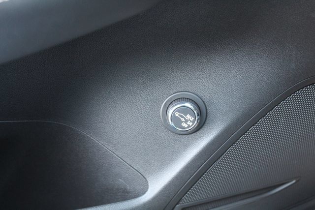 Certified 2022 Buick Envision Preferred FWD image 36