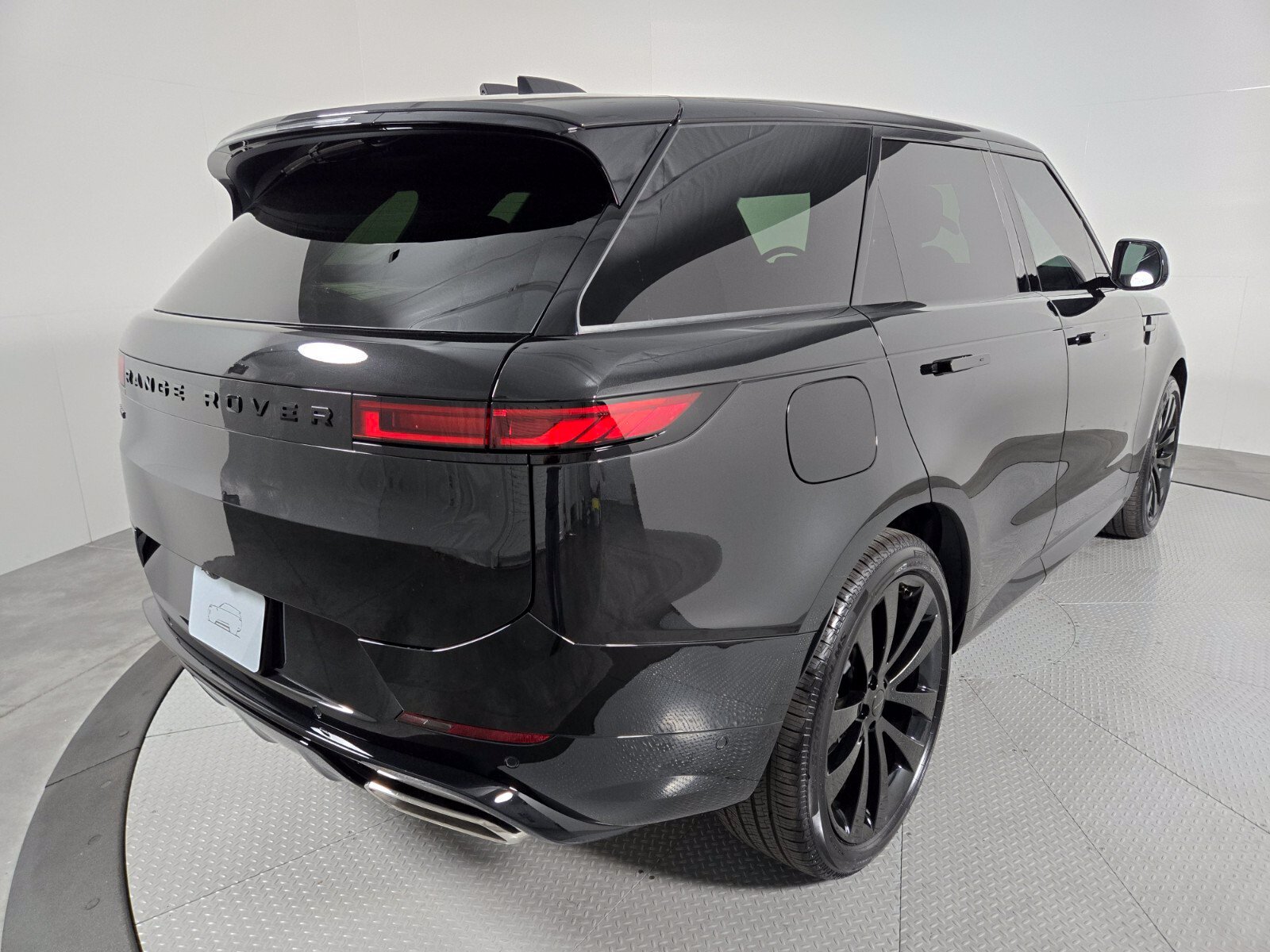 New 2027 Land Rover Range Rover Sport Dynamic SE AWD/4WD image 2