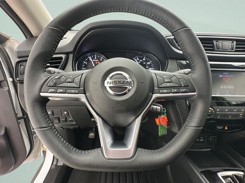 Used 2020 Nissan Rogue S w/ Special Edition Package AWD/4WD image 14