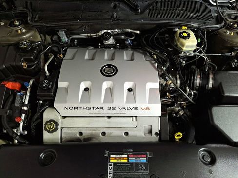 Used 2002 Cadillac De Ville w/ Comfort/Convenience Pkg image 27