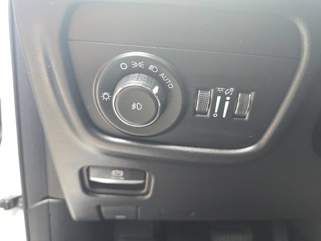 Used 2021 Jeep Grand Cherokee L Summit AWD/4WD image 25
