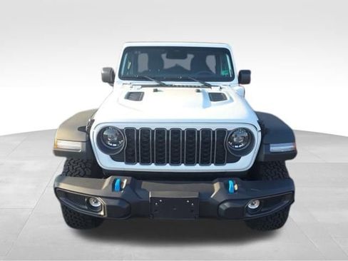 Used 2025 Jeep Wrangler Unlimited Rubicon 4xe w/ Convenience Group AWD/4WD image 5