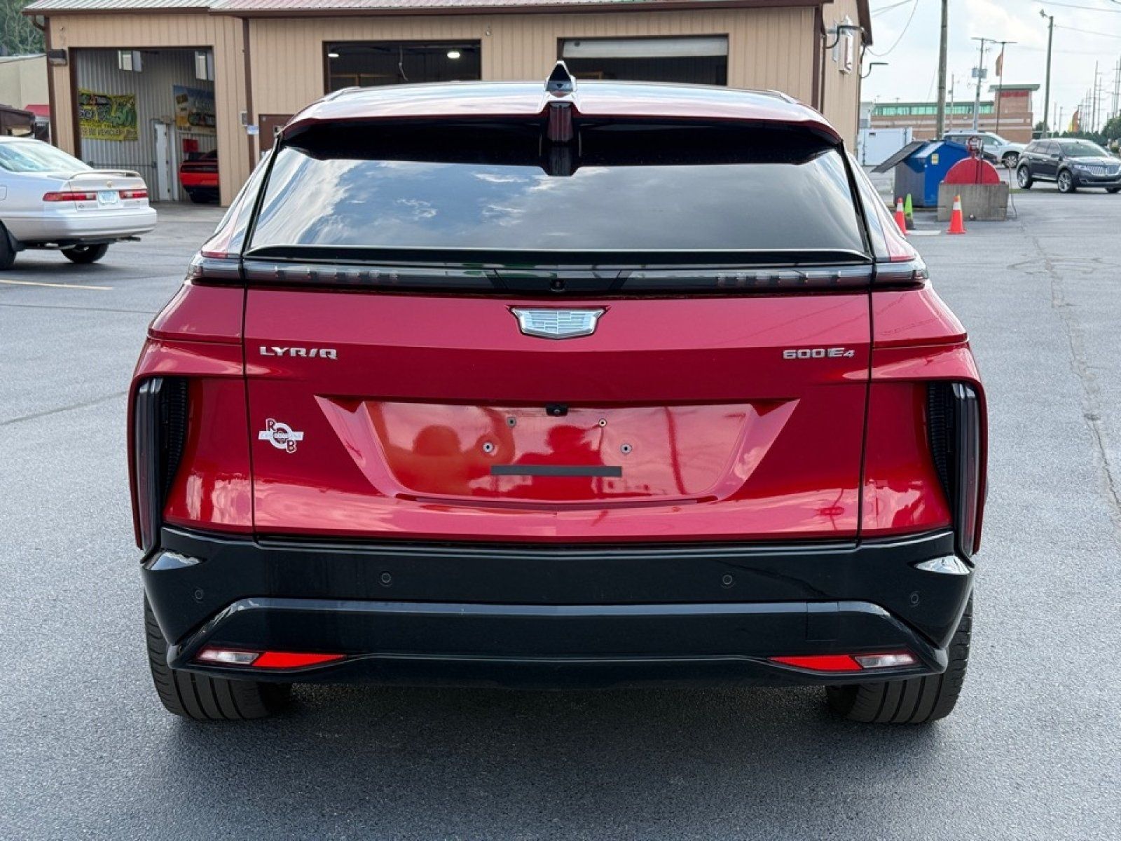 Used 2024 Cadillac Lyriq Sport AWD/4WD image 7