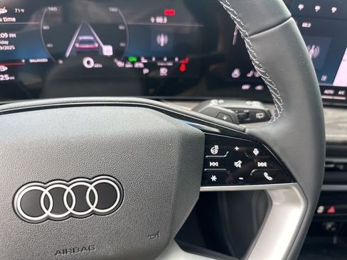 New 2025 Audi Q5 Premium image 17
