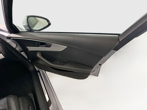 Used 2017 Audi A4 2.0T Premium image 32