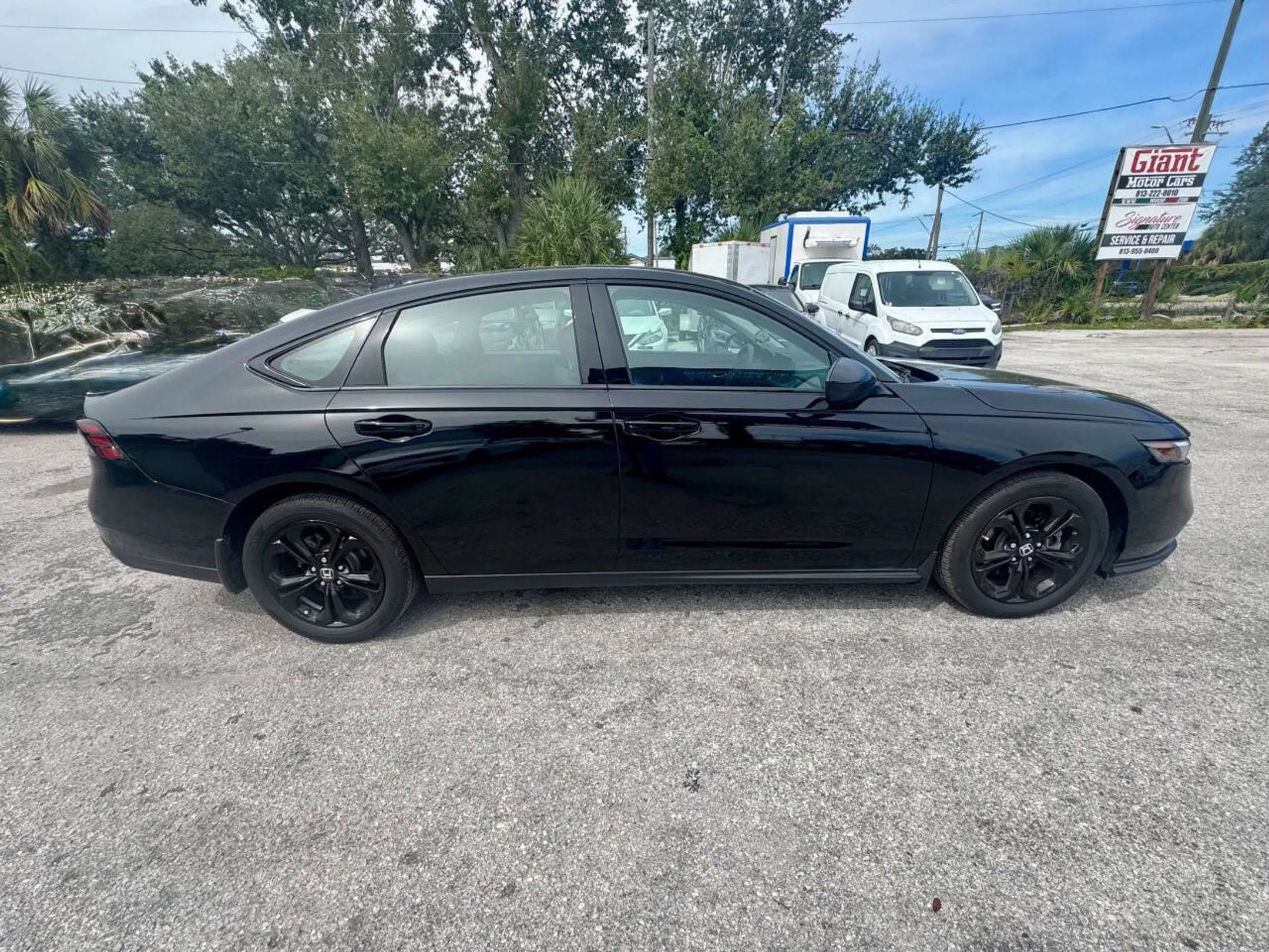 Used 2025 Honda Accord SE image 7