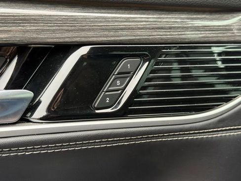 Used 2022 Jeep Wagoneer Series III w/ Premium Group I image 23