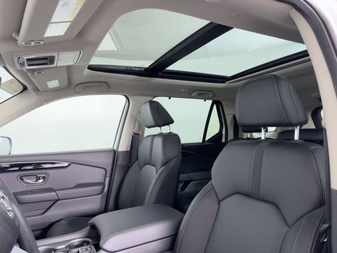 New 2025 Honda Pilot Touring image 26