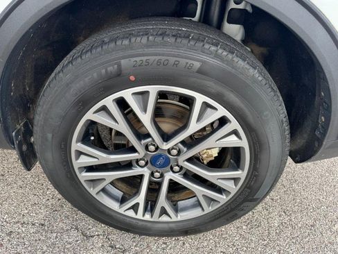 Used 2022 Ford Escape SEL image 27